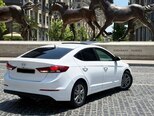Hyundai Elantra-6