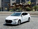 Hyundai Elantra-4