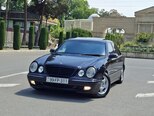 Mercedes E 240-2