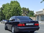Mercedes E 240-3