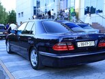 Mercedes E 240-8