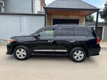 Toyota Land Cruiser-7
