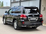 Toyota Land Cruiser-10