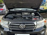 Toyota Land Cruiser-21