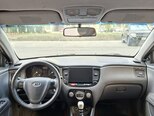 Kia Rio-11