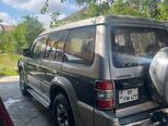 Mitsubishi Pajero-8