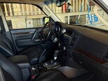 Mitsubishi Pajero-9