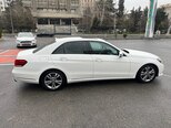 Mercedes E 220-12