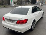 Mercedes E 220-13