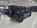 Land Rover Defender-7