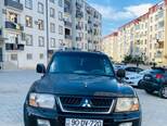Mitsubishi Pajero-4