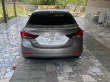 Hyundai Elantra-8