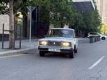 LADA (VAZ) 2107-1