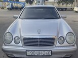 Mercedes E 240-1