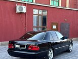 Mercedes E 200-5