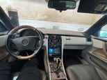 Mercedes E 200-8