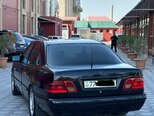 Mercedes E 200-4