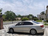 Volkswagen Jetta-4