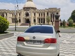 Volkswagen Jetta-2
