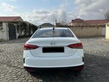 Hyundai Accent-2