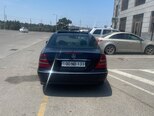 Mercedes E 220-12