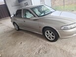 Opel Vectra-14