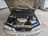 Opel Vectra-12