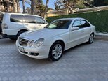 Mercedes E 220-17