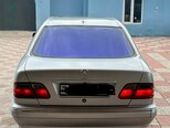 Mercedes E 270-2