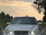 Mercedes E 270-3