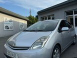Toyota Prius-8