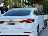 Hyundai Elantra-4