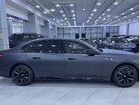 BMW M760e-4