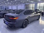 BMW M760e-5