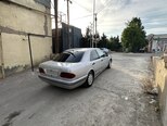 Mercedes E 230-5