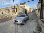 Mercedes E 230-3