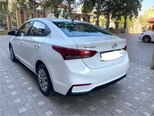 Hyundai Accent-4