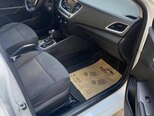 Hyundai Accent-14