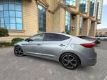 Hyundai Elantra-9