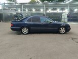 Mercedes E 320-7