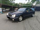 Mercedes E 320-4