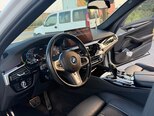 BMW 530e-11