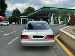 Mercedes E 240-3