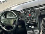 Mercedes E 240-7