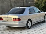 Mercedes E 270-5