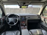 Mercedes E 270-9