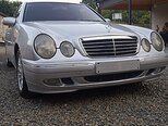 Mercedes E 220-1