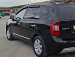 Kia Carens-4