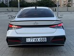 Hyundai Elantra-8