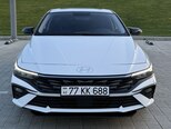 Hyundai Elantra-1